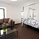 Le Hupsa Pfannala Bed & Breakfast 3*